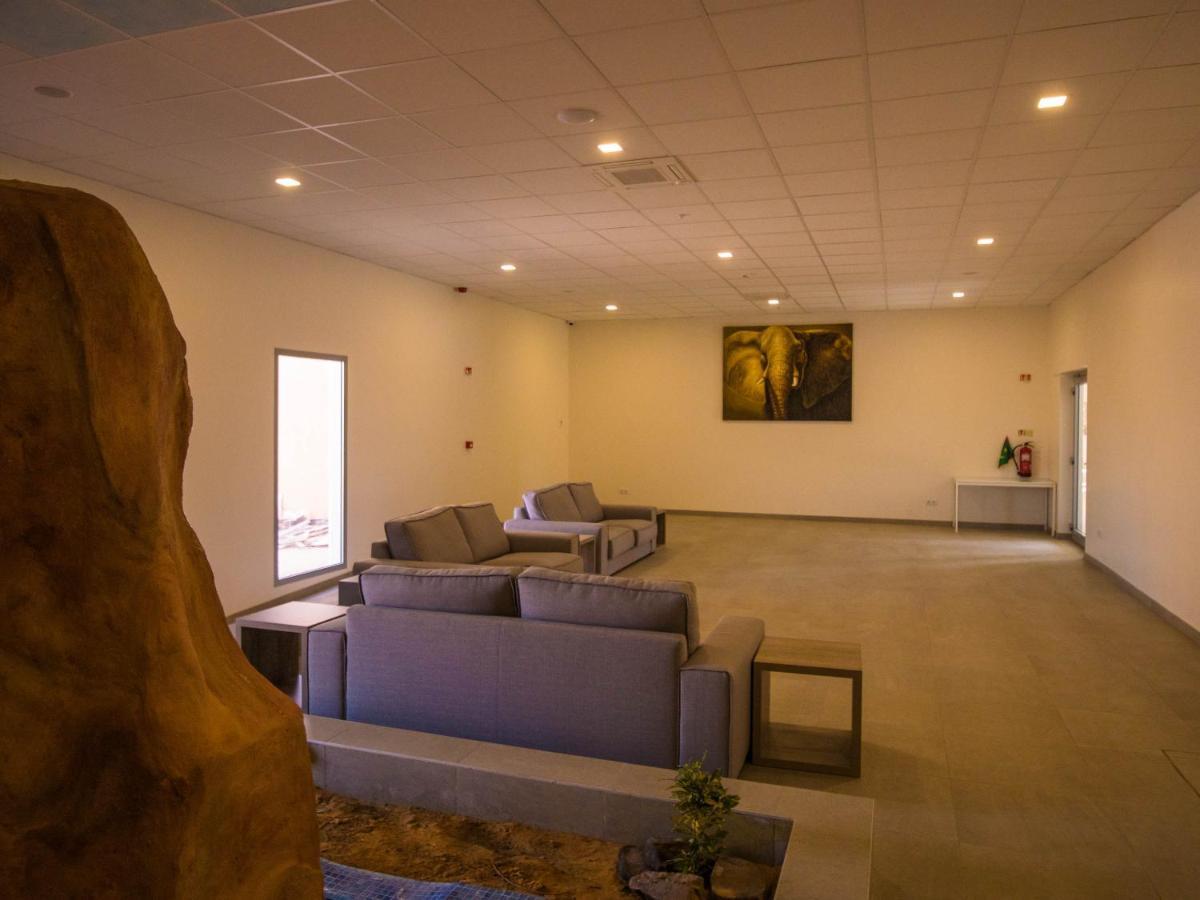 Hotel Monotel Dar El Barka Nouakchott Kültér fotó