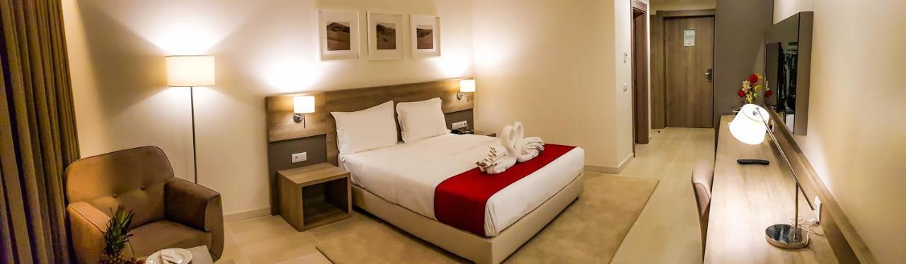 Hotel Monotel Dar El Barka Nouakchott Kültér fotó